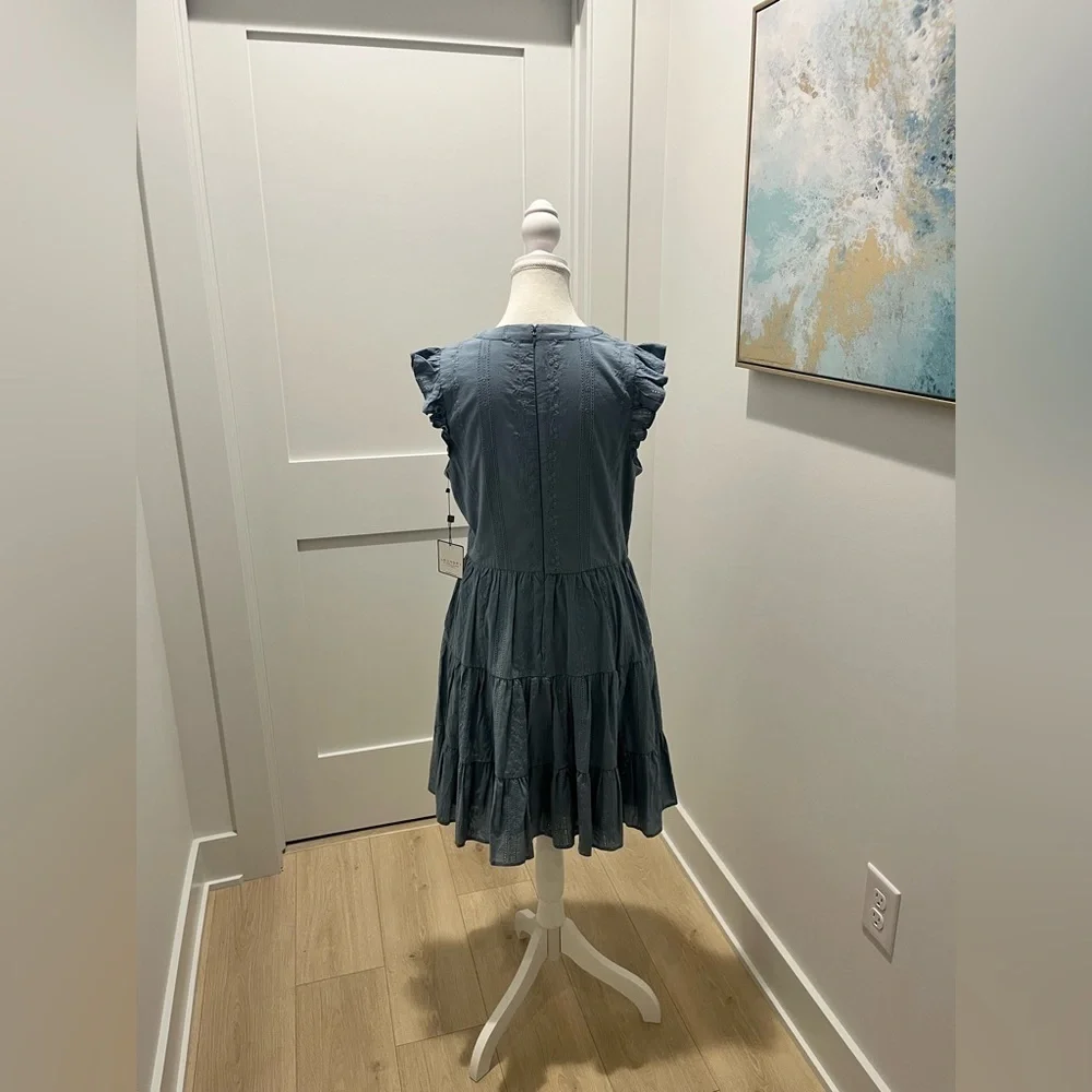 LAUNDRY by Shelli Segal Faded blue denim embroidered detail dress with pockets 6